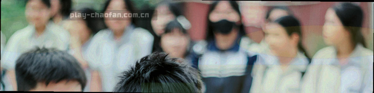 细线条纹与几何图形构成的法律天平抽象
